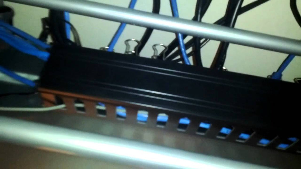 Binder clip desk cable organizer (1) by Ryan Burket (8 years ago)