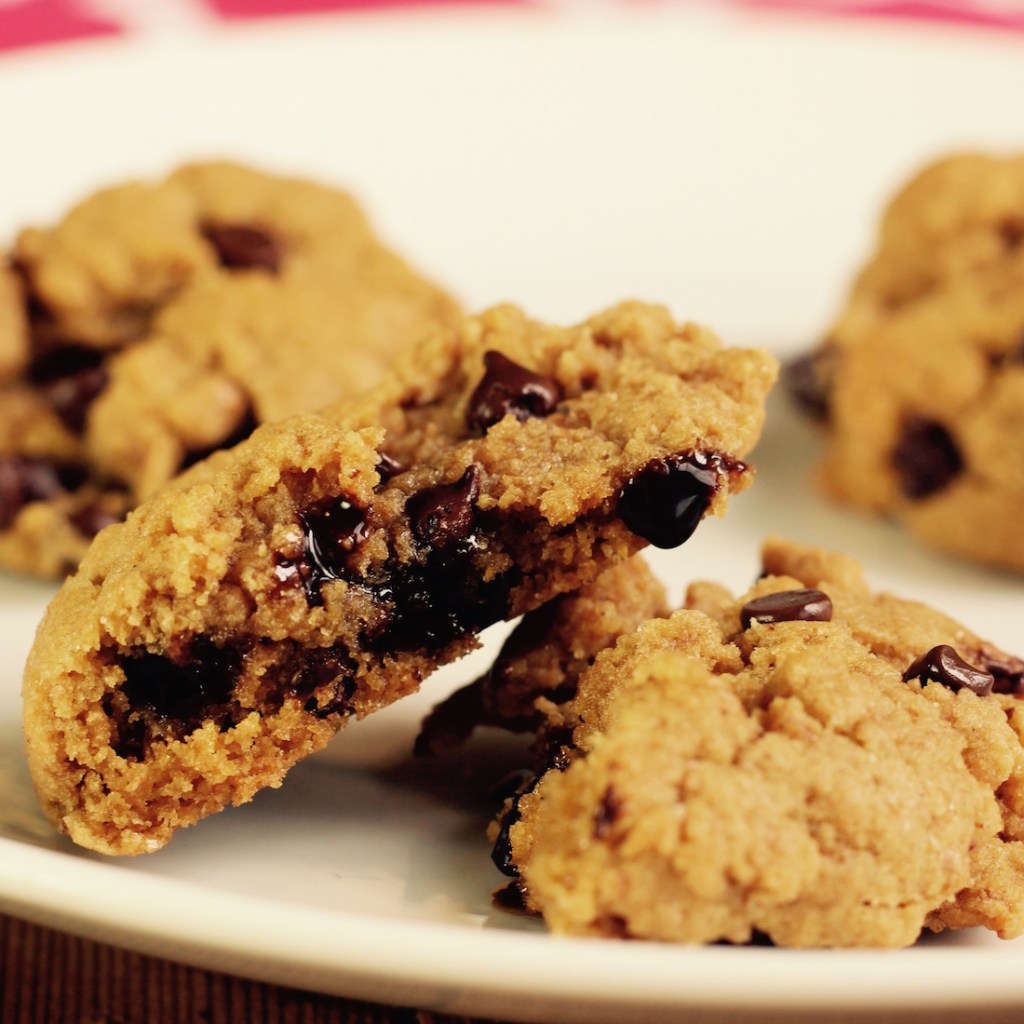 Tahini Chocolate Chip Cookies [Vegan]