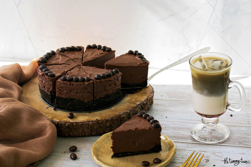 No-Bake Espresso Chocolate Cheesecake with Iced Hojicha Latte [VIDEO]