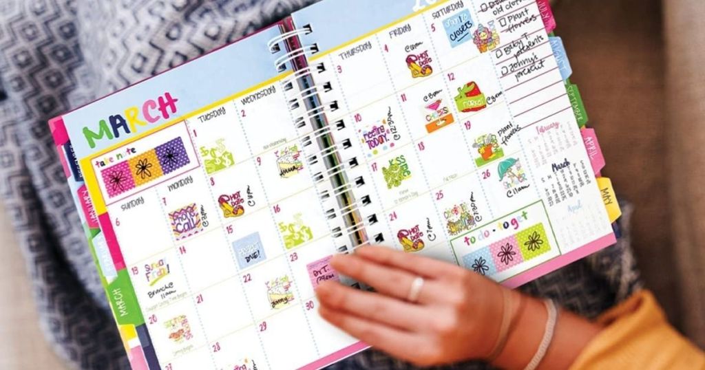 Reminder Binder 18-Month Planner Only $14.97 on Amazon | Includes Bill Sheet, Gift Checklists & More